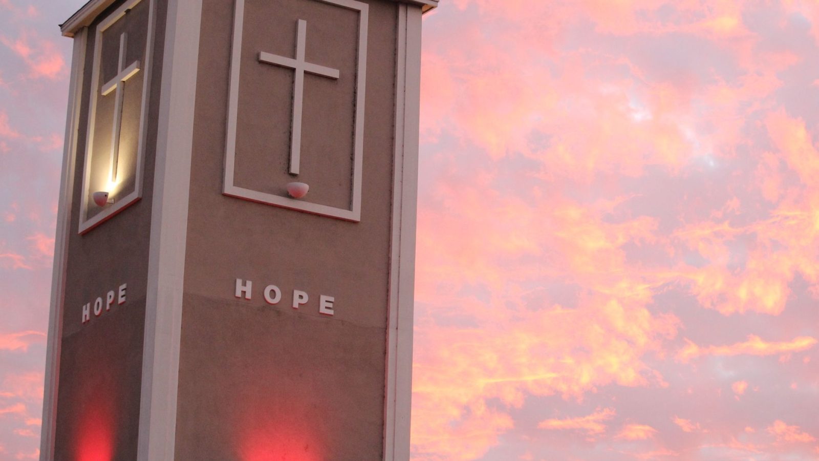 How Should Christians Handle Finances? — featured image